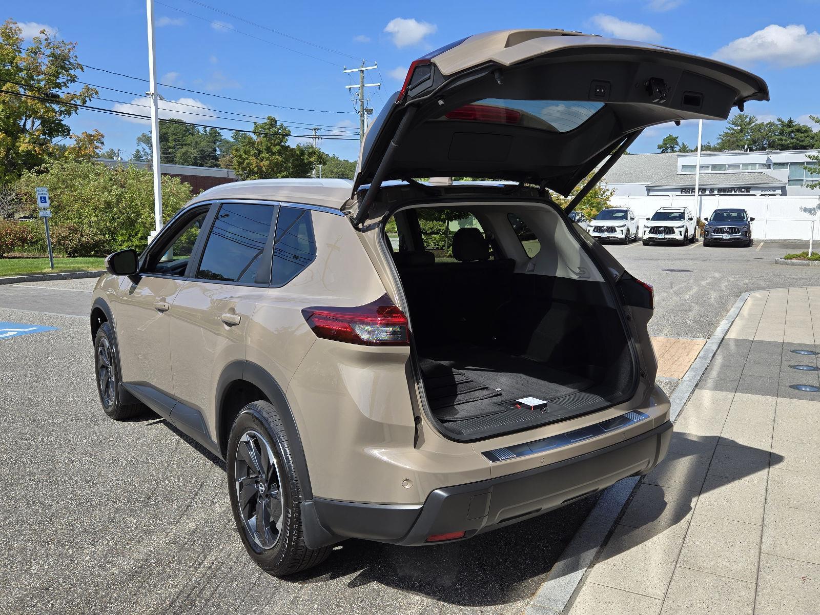 2024 Nissan Rogue SV photo 19