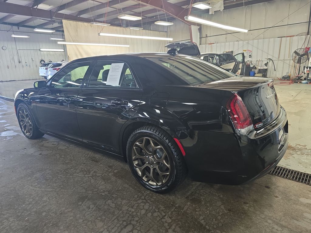 2018 Chrysler 300 S photo 3