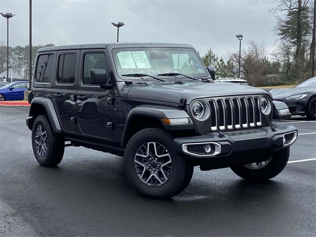 2025 Jeep Wrangler 4-Door Sahara's photo