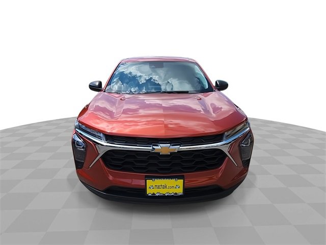 2024 Chevrolet Trax LS photo 3