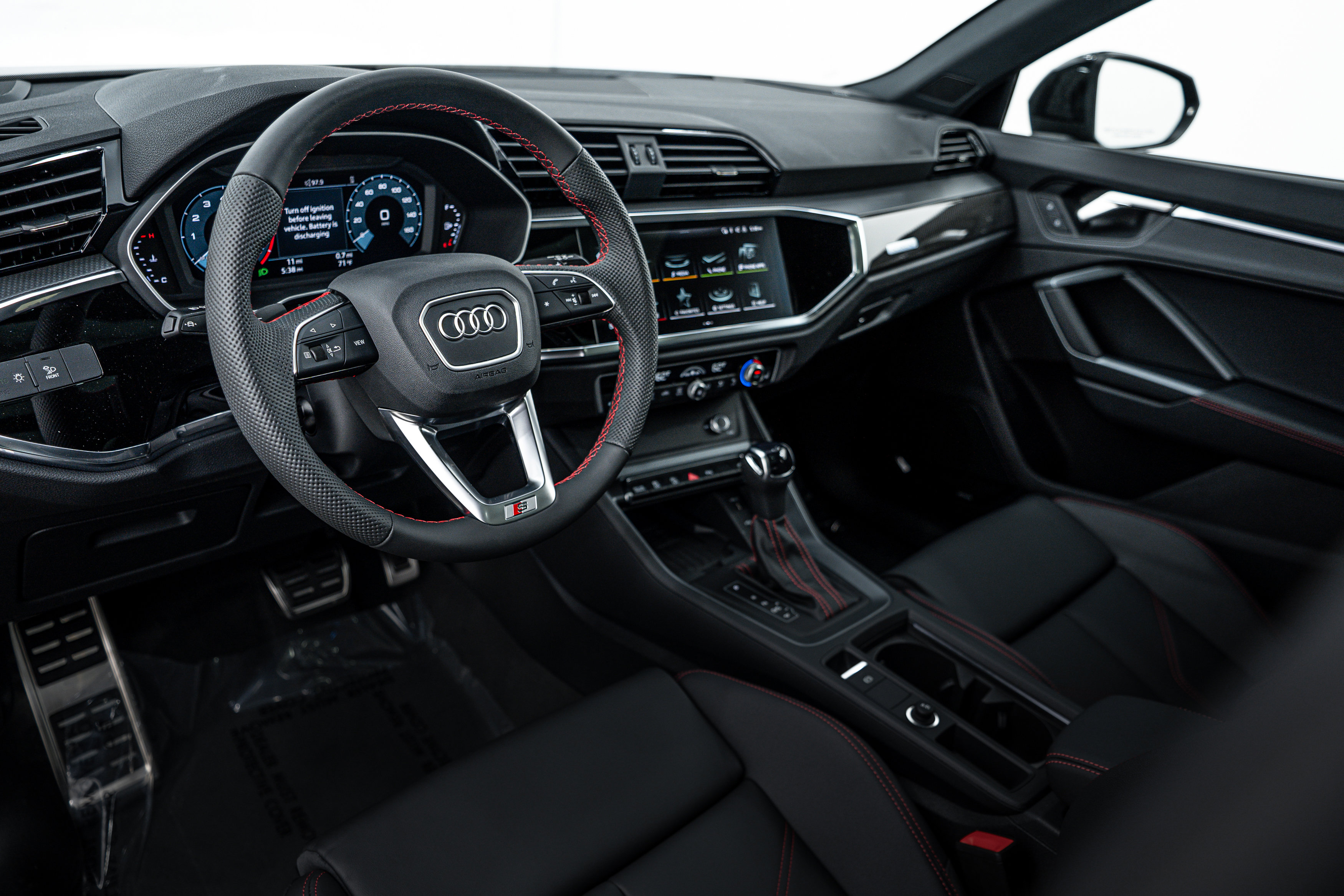 2025 Audi Q3 S line Premium Plus photo 6