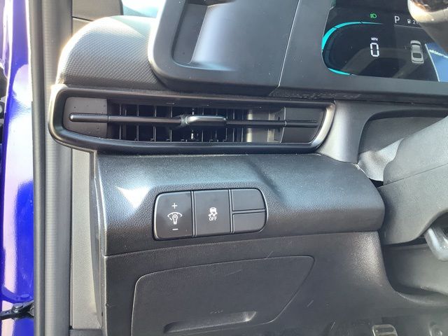 2025 Hyundai Elantra SEL Sport photo 27