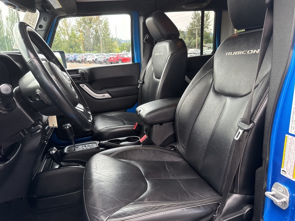 2014 Jeep Wrangler Unlimited Rubicon photo 11