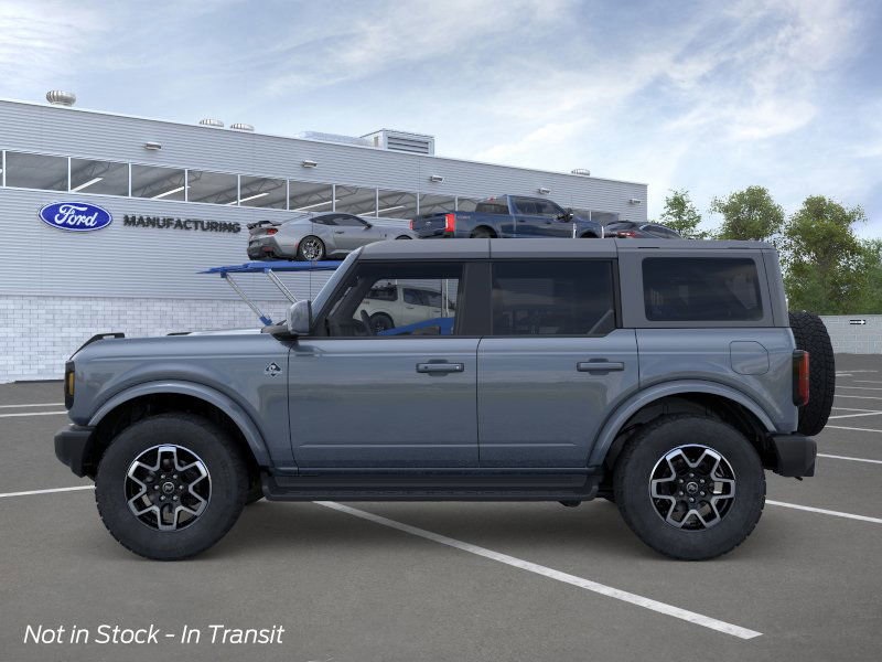 2025 Ford Bronco Outer Banks photo 3