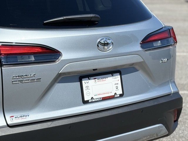 2024 Toyota Corolla Cross XLE photo 5