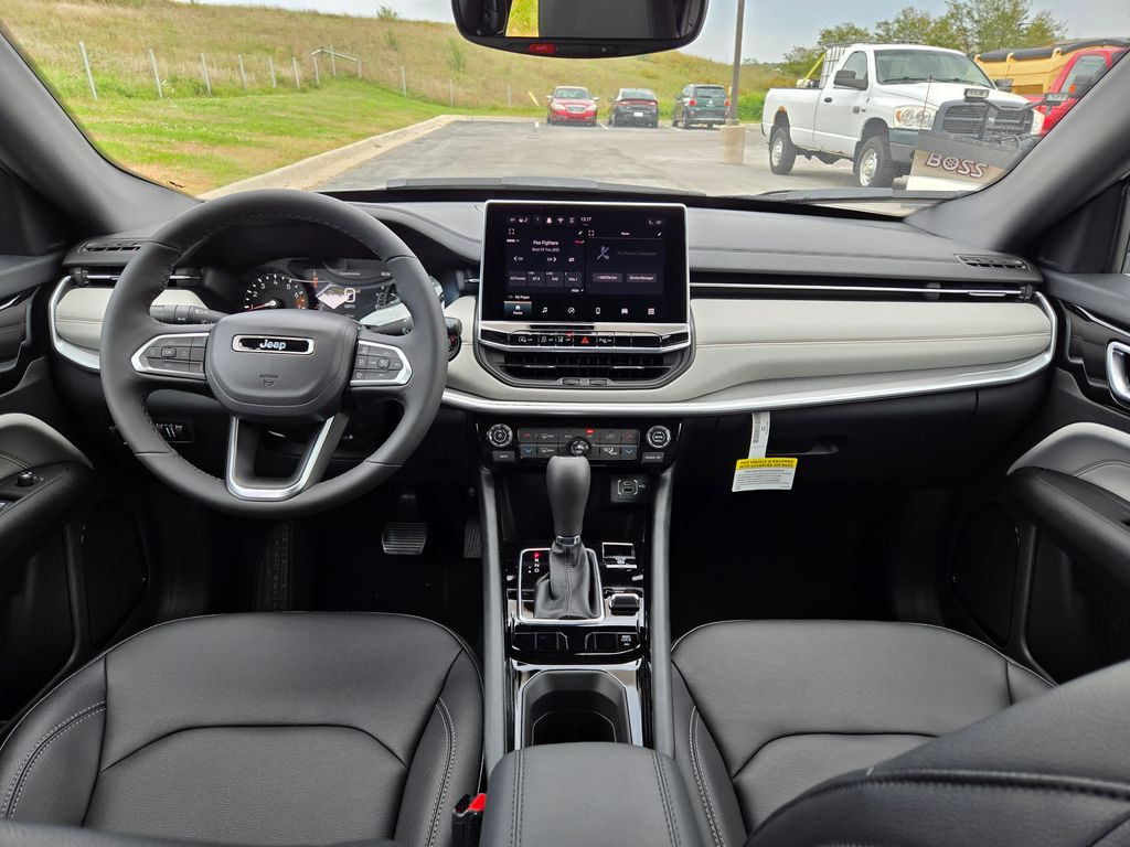2026 Jeep Compass Limited photo 13