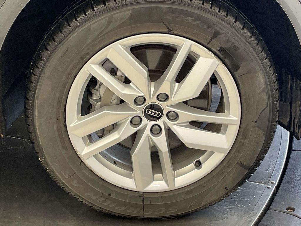 2023 Audi Q5 45 S line Premium photo 14