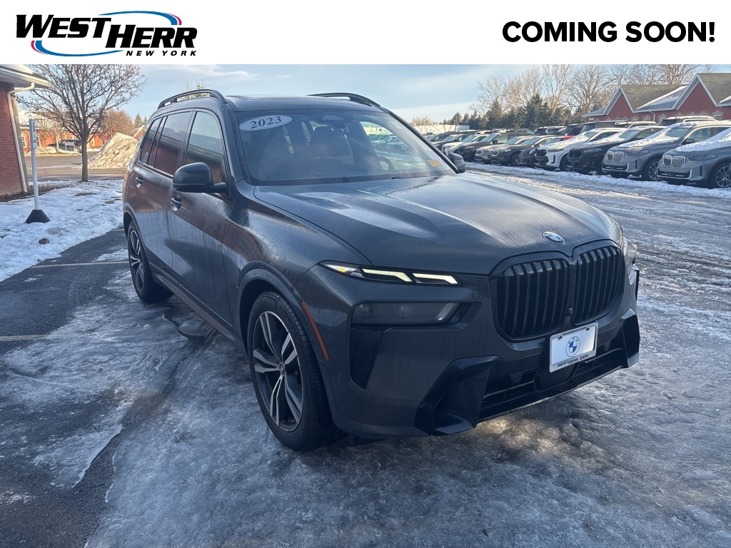 2023 BMW X7 40i's photo