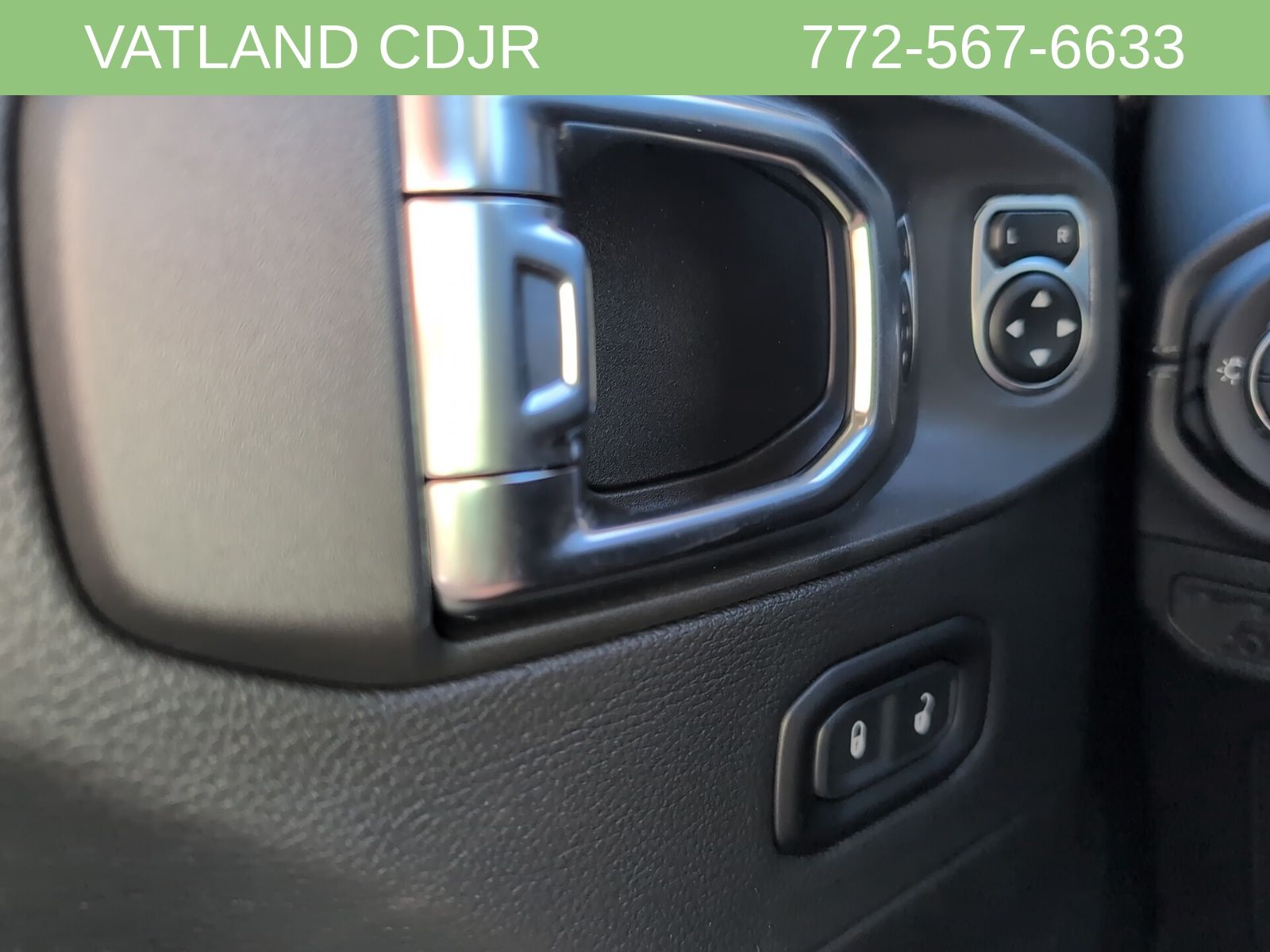 2025 Jeep Gladiator Mojave photo 13