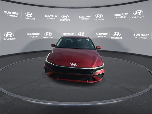 2024 Hyundai Elantra SEL photo 3