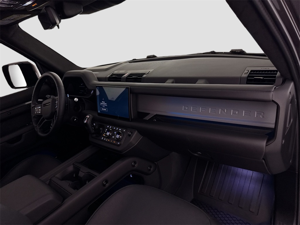 2025 Land Rover Defender 110 V8 photo 28