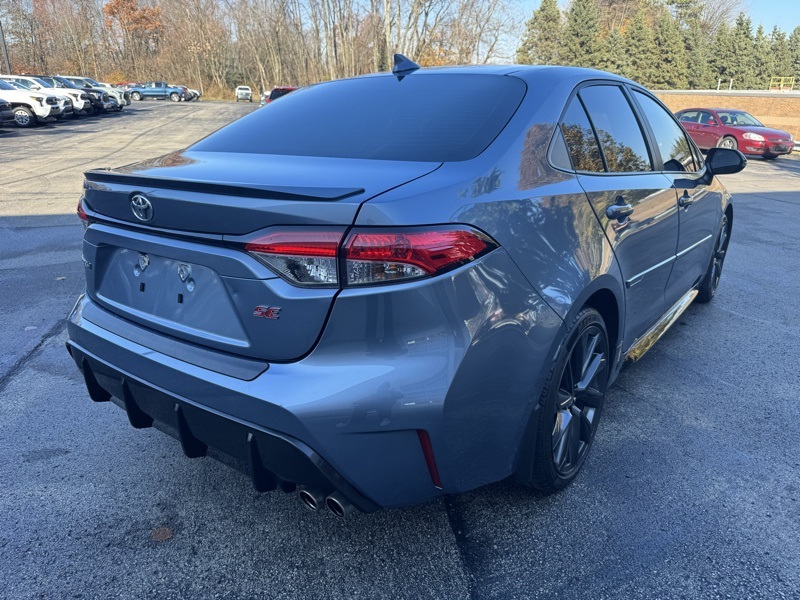 2023 Toyota Corolla SE photo 3