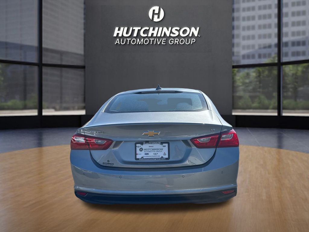 2024 Chevrolet Malibu 1LT photo 4