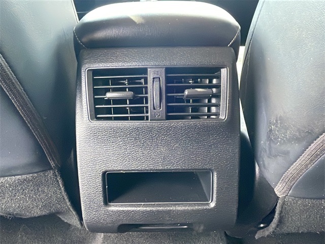 2024 Mitsubishi Outlander SE photo 17