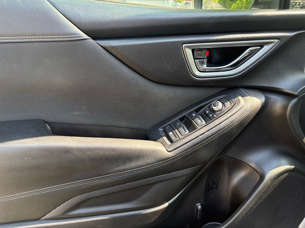 2019 Subaru Forester Premium photo 13