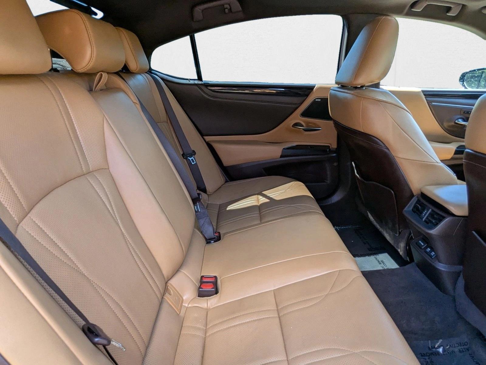 2021 Lexus ES Luxury photo 20