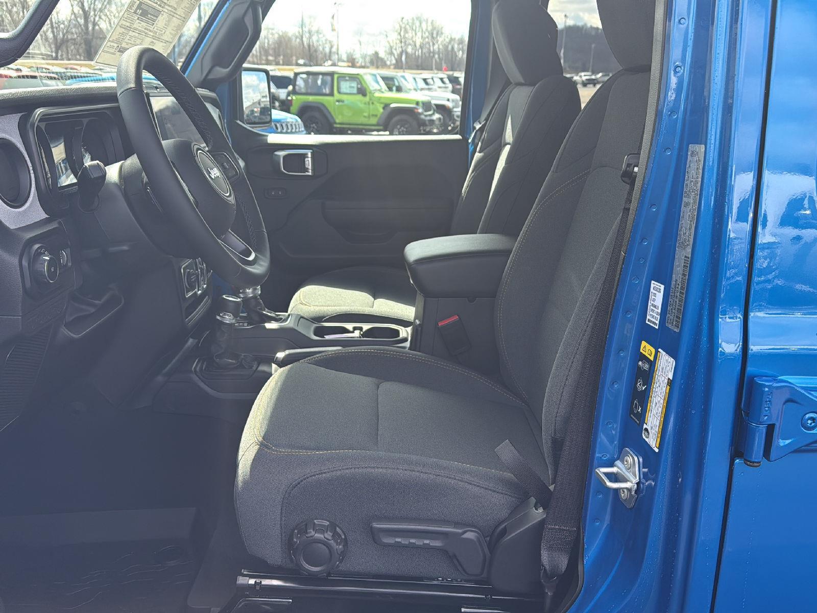 2025 Jeep Wrangler Sport S photo 8