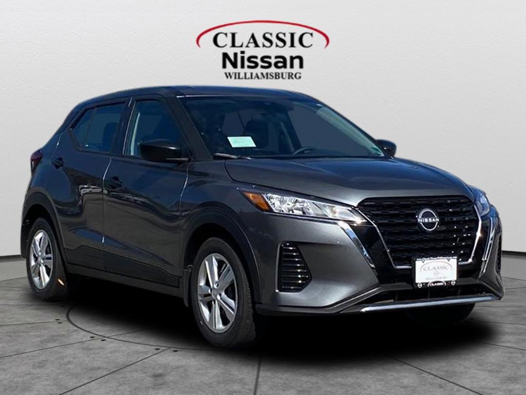 2025 Nissan KICKS PLAY Base's photo