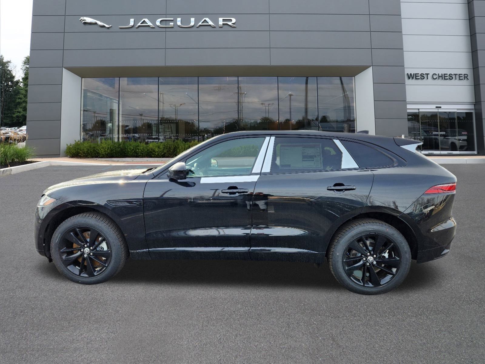 2025 Jaguar F-PACE P400 R-Dynamic S photo 3