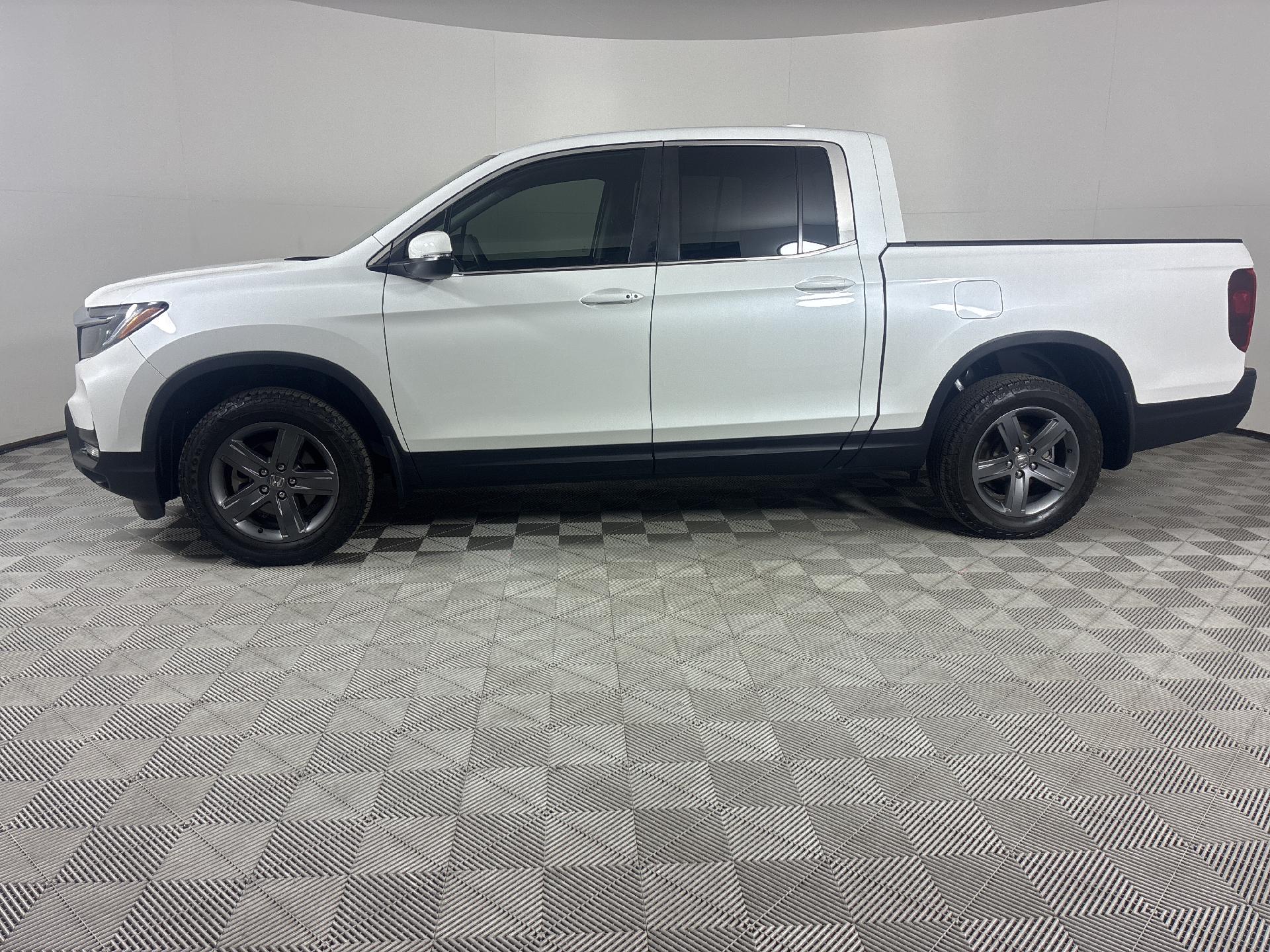 2022 Honda Ridgeline RTL photo 2