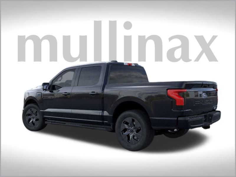 2025 Ford F-150 Lightning photo 4