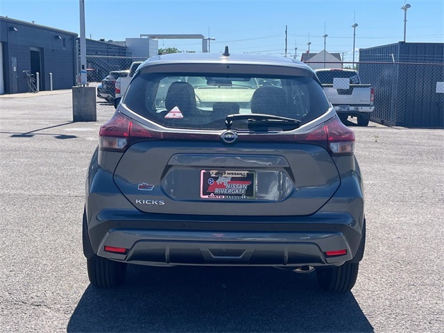2025 Nissan Kicks Play S photo 4