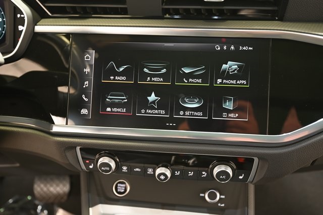 2023 Audi Q3 Premium photo 4
