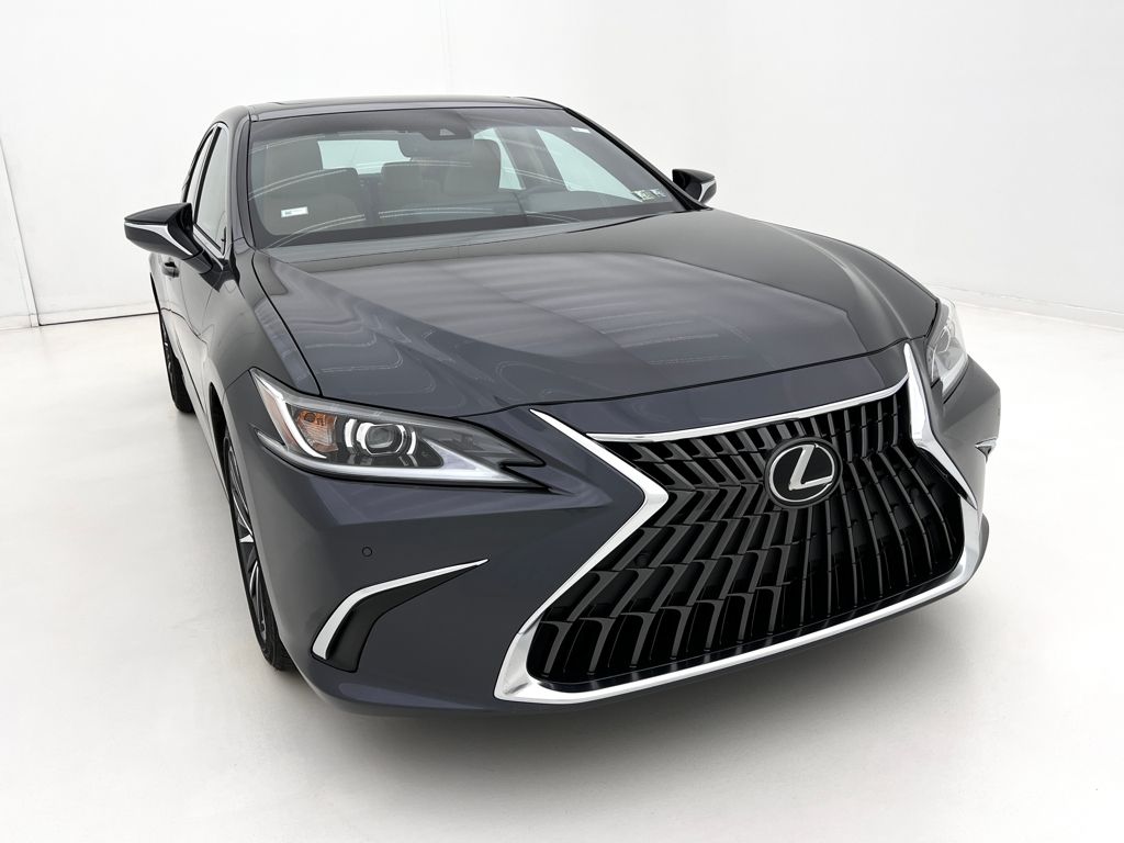 2022 Lexus ES 350 photo 4