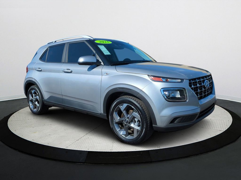 2025 Hyundai Venue SEL Limited photo 2