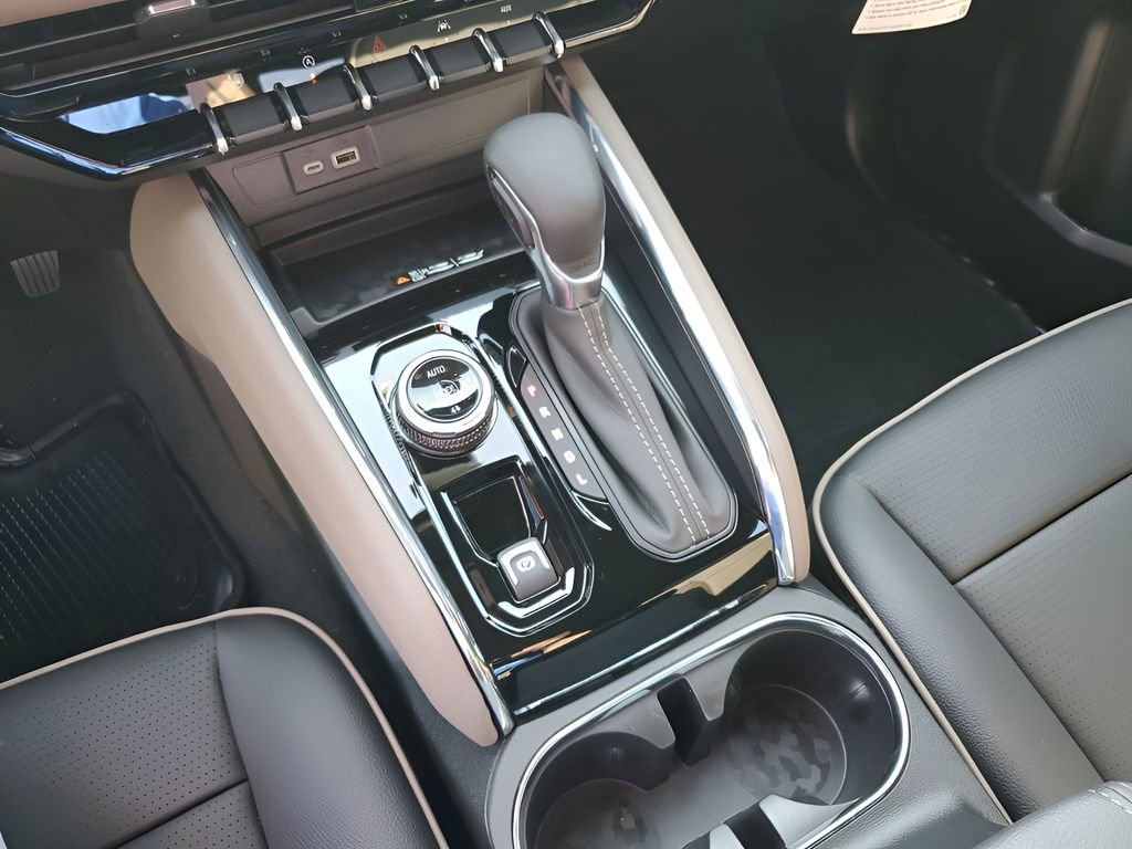 2025 Gmc Canyon Denali photo 37