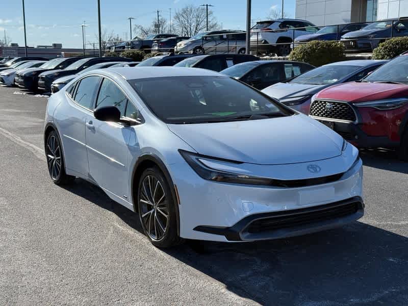 2024 Toyota Prius XLE's photo