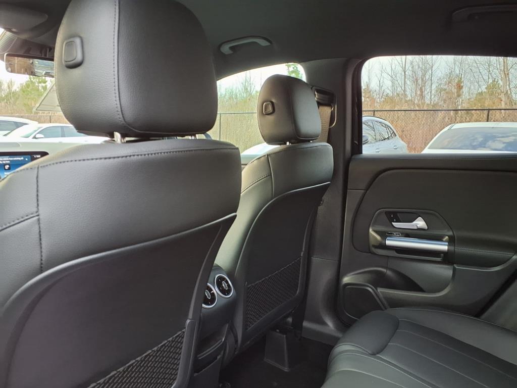 2025 Mercedes Benz GLA 250 photo 19