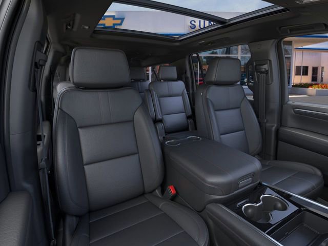 2025 Chevrolet Suburban RST photo 12
