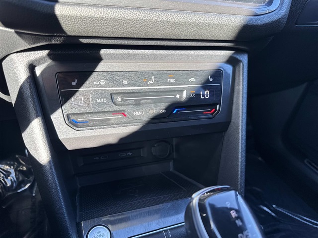 2022 Volkswagen Tiguan SE R-Line Black photo 21