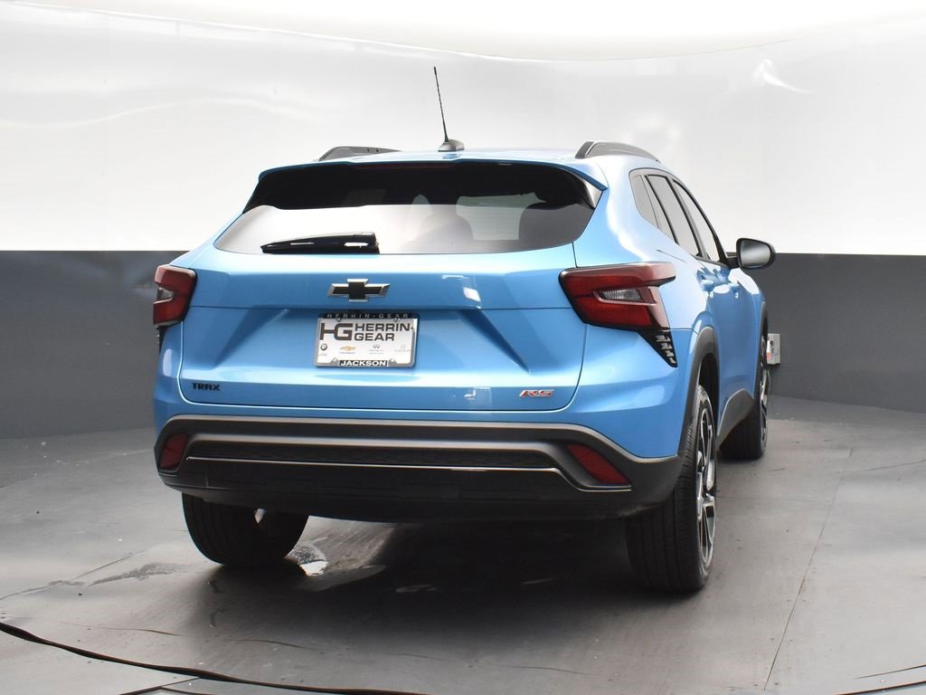 2025 Chevrolet Trax photo 7