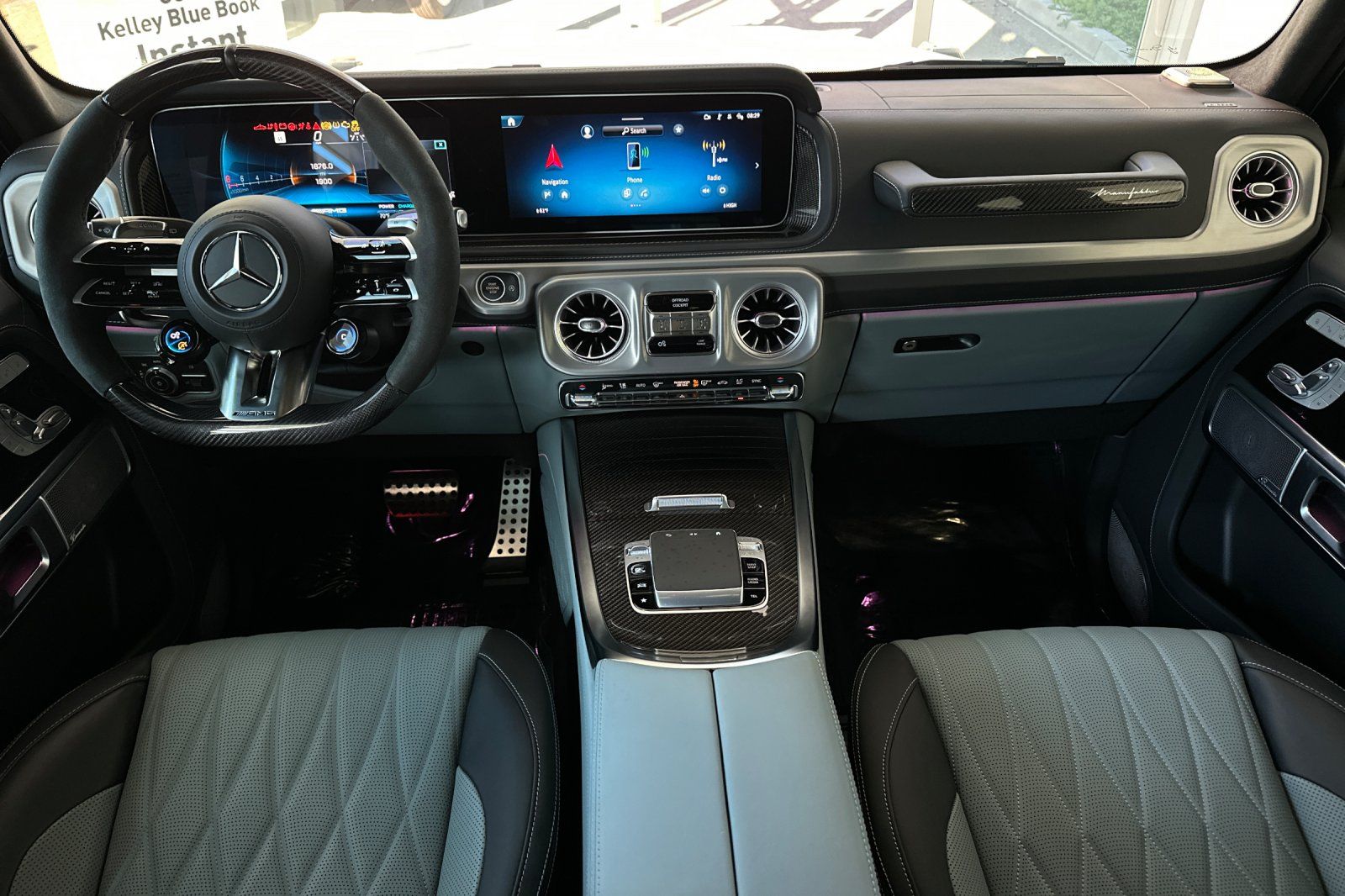 2025 Mercedes Benz G 63 AMG photo 3