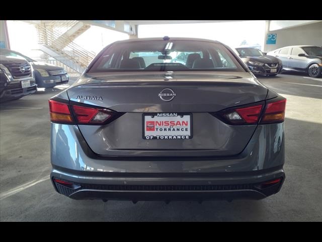 2025 Nissan Altima 2.5 S photo 9