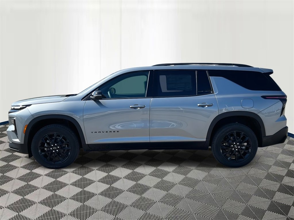 2026 Chevrolet Traverse photo 2