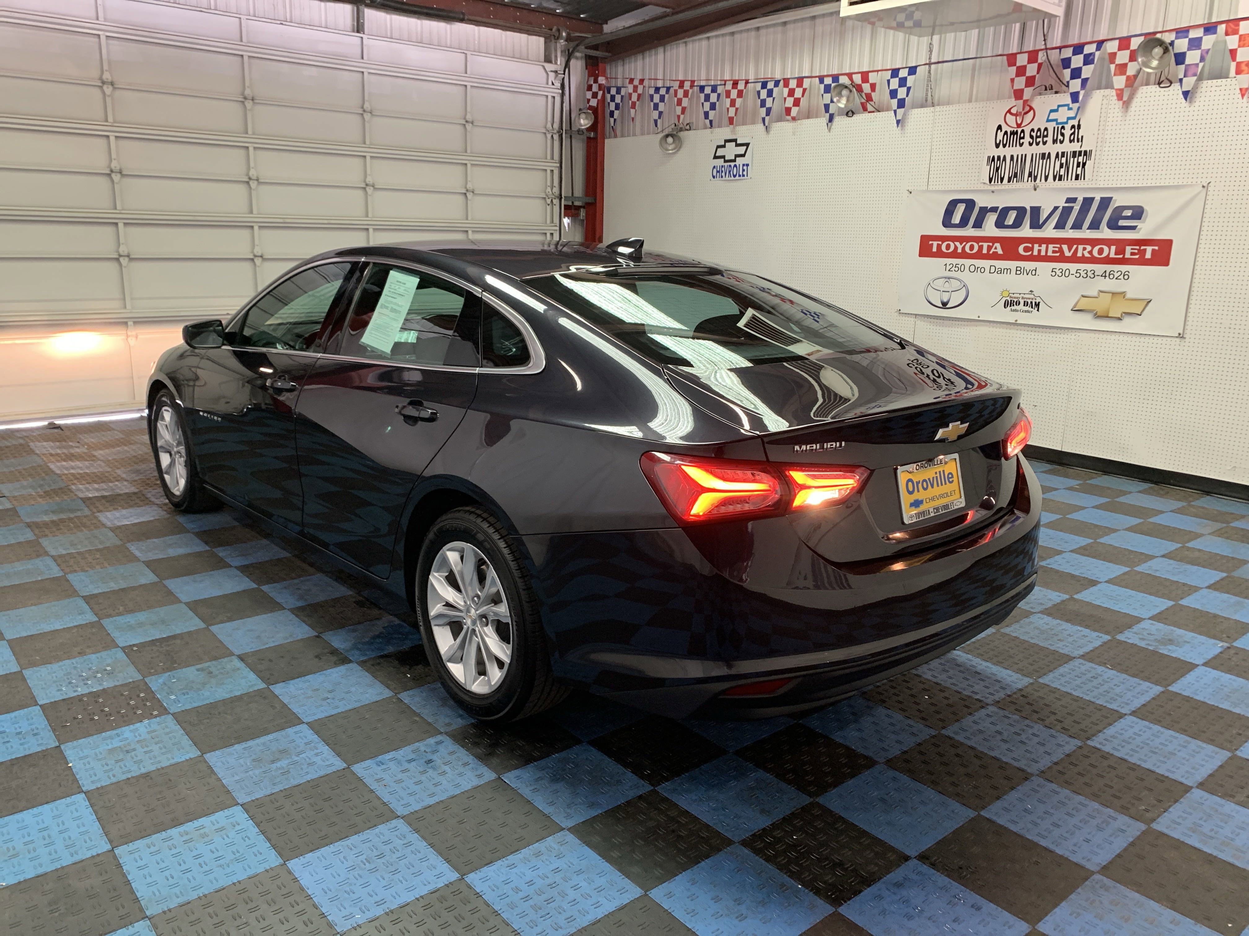 2022 Chevrolet Malibu 1LT photo 2