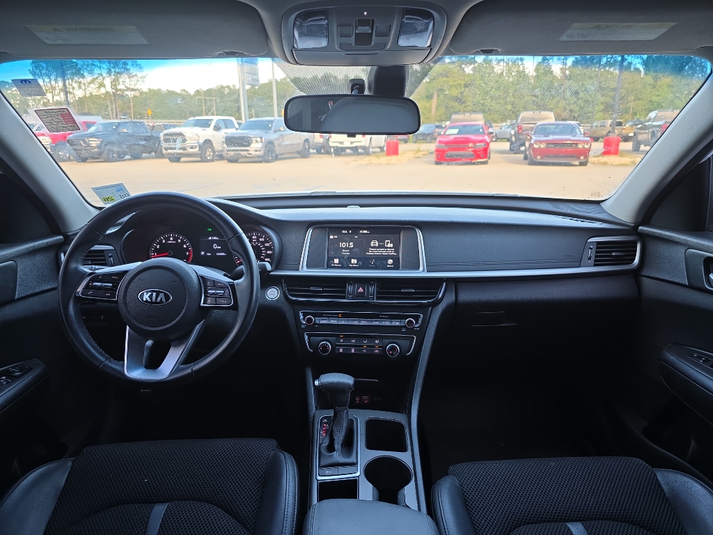 2020 Kia Optima S photo 11