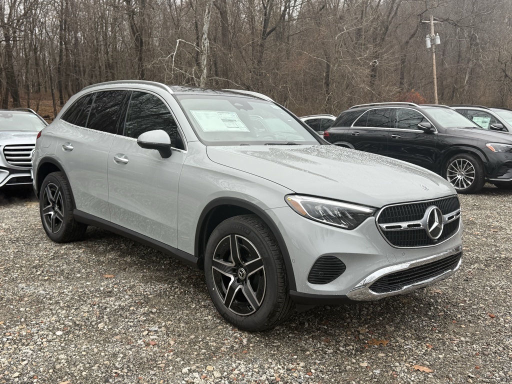 2026 Mercedes-Benz GLC Base's photo
