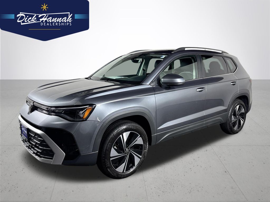 2025 Volkswagen Taos SE's photo