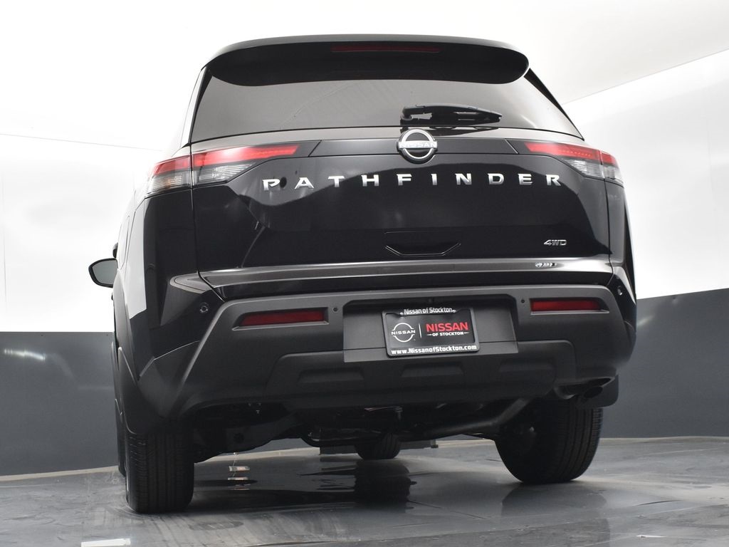 2025 Nissan Pathfinder S photo 39