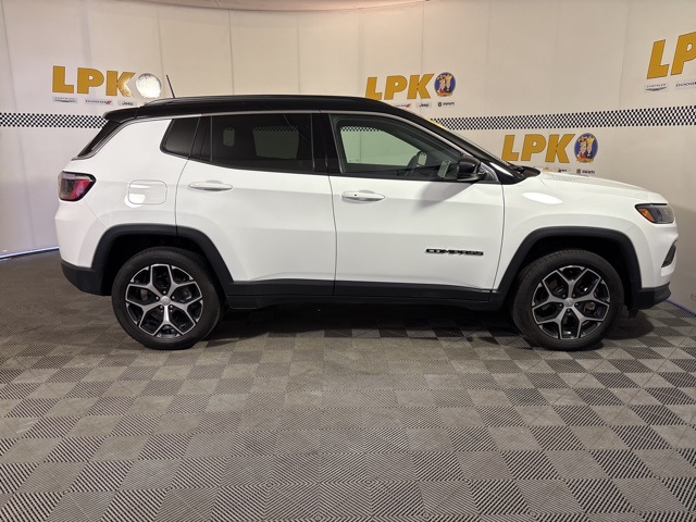 2024 Jeep Compass Limited photo 2