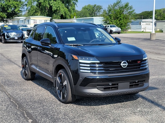 2025 Nissan Kicks SR photo 2
