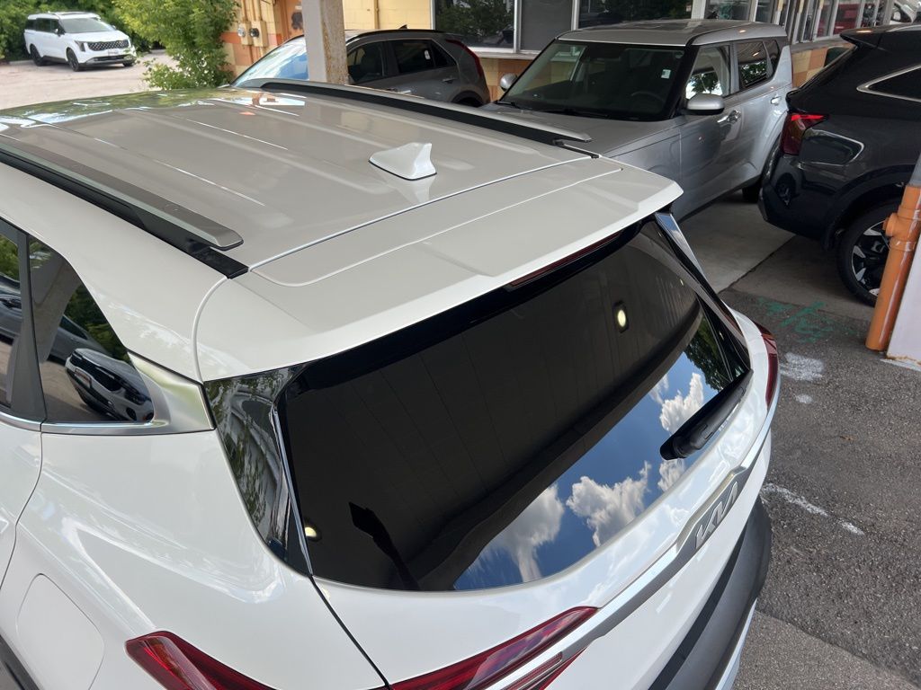 2023 Kia Seltos SX photo 33