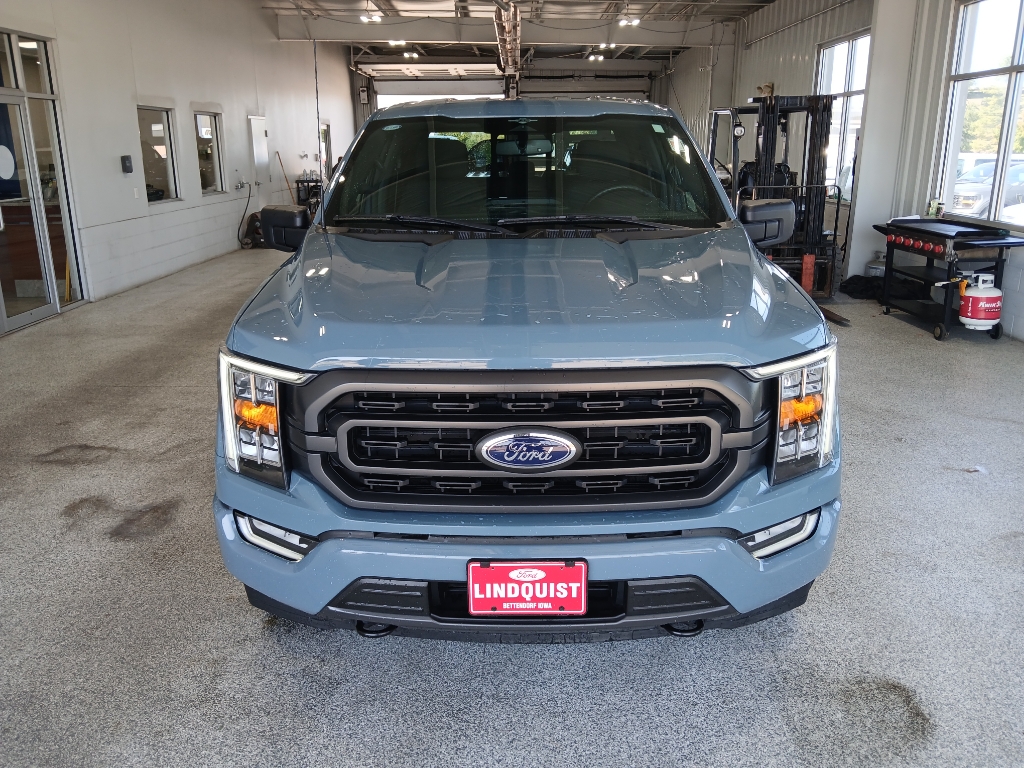 2023 Ford F-150 XLT photo 3