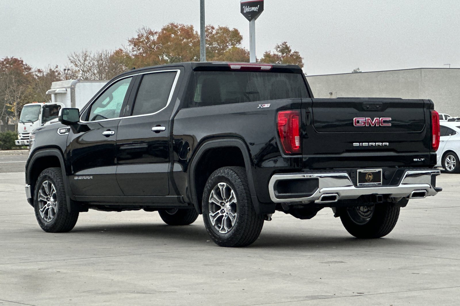 2026 Gmc Sierra 1500 SLT photo 4