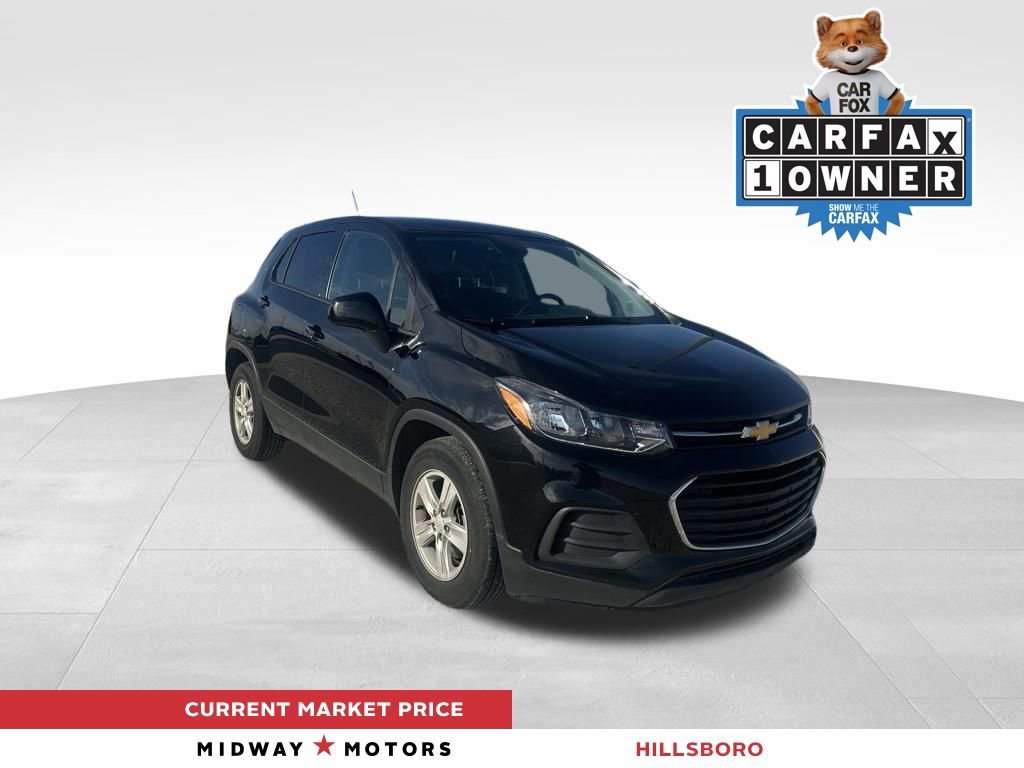 2022 Chevrolet Trax LS's photo