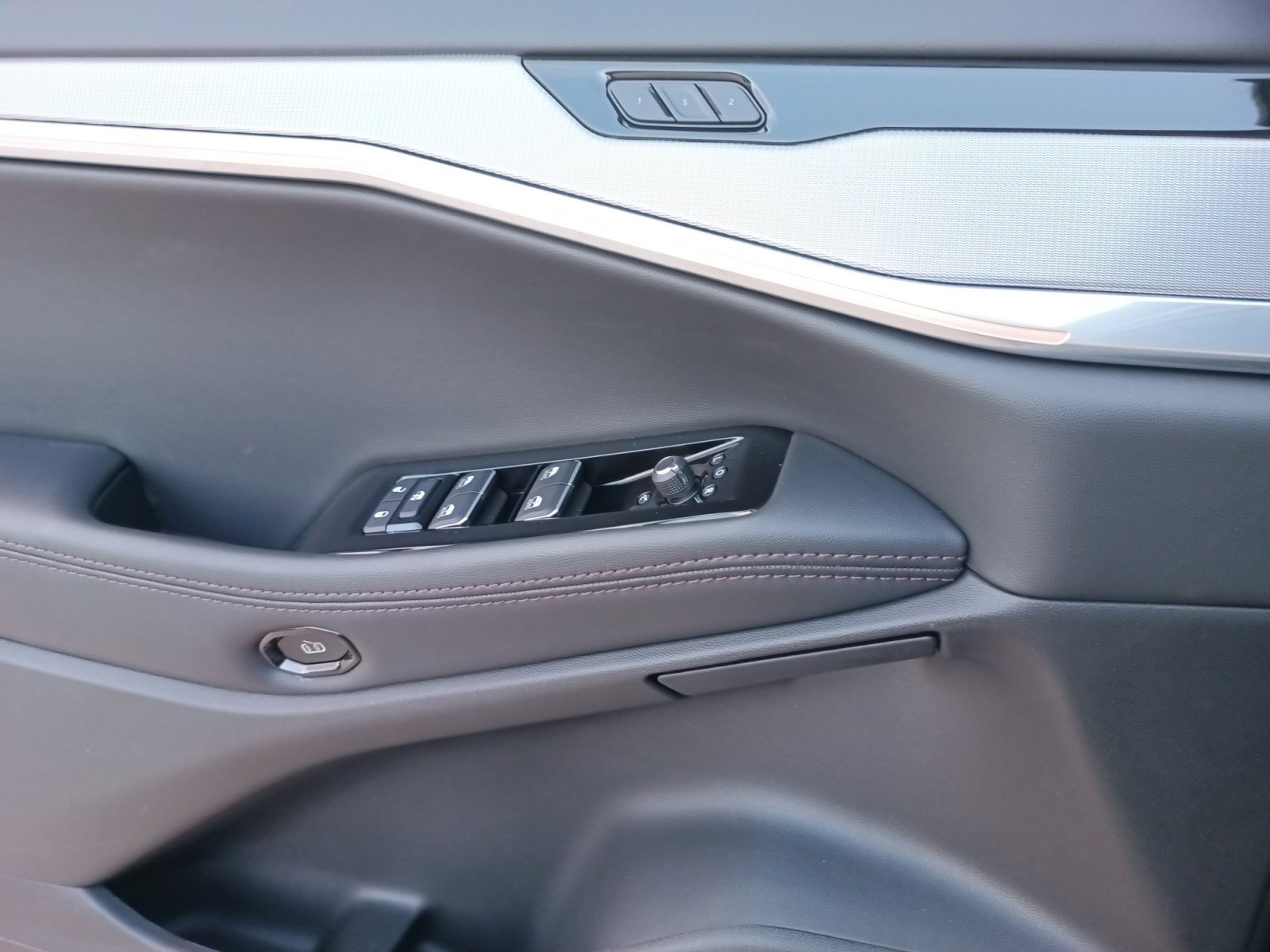 2025 Jeep Wagoneer S Launch Edition photo 19